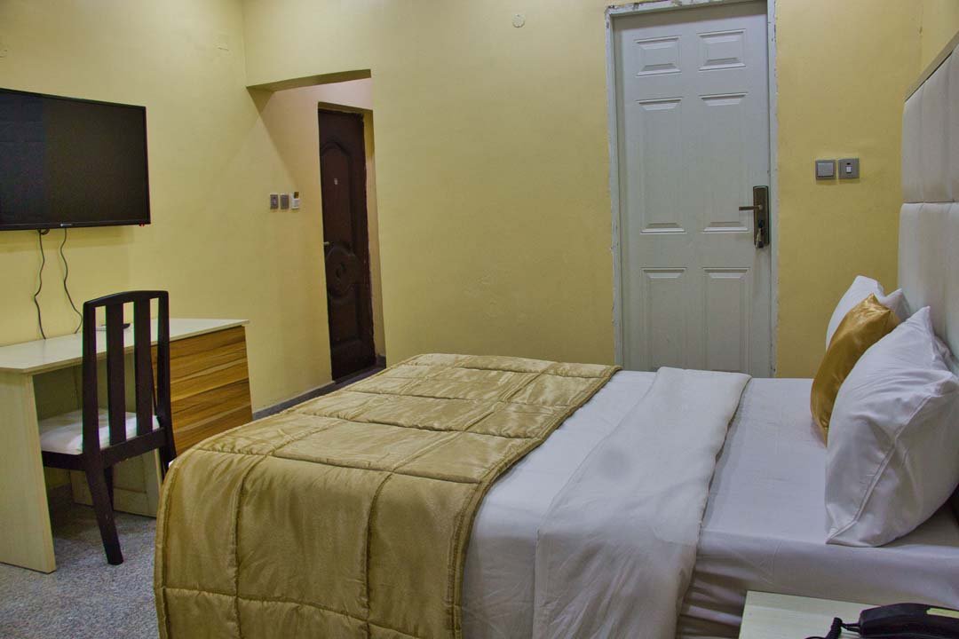 executive room-jaiye's-place